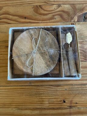 Wood Cheese Serving Set w/Knife & Spreader